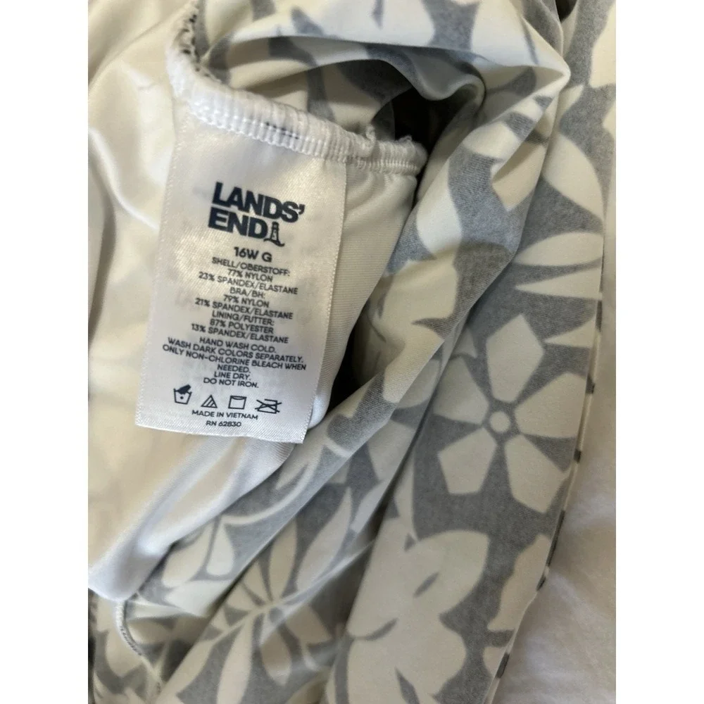 Lands' End Black White Havana Floral Underwire Tankini SWIM TOP 16G Stretch